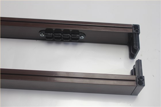 無(wú)軌紗門(mén)